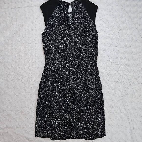 Black and White Banana Republic Size 6 Mesh Shoulder Dress with pockets - Picture 10 of 11